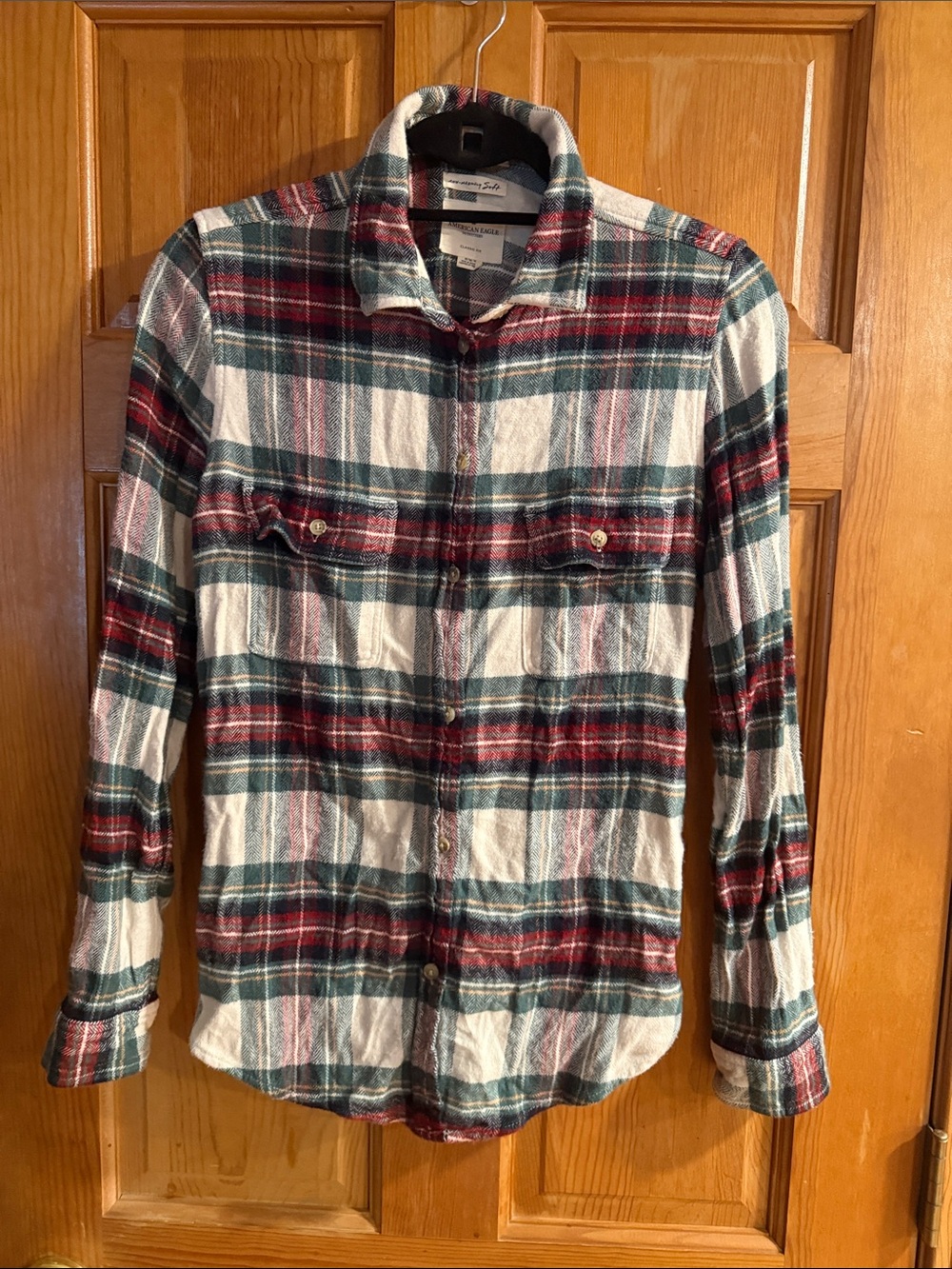 American Eagle outfitters  soft plaid button down shirt size medium.